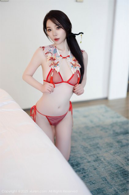 极品美女自卫慰流水视频海报