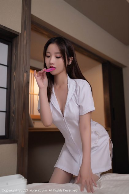 JAPANESE中国丰满少妇海报